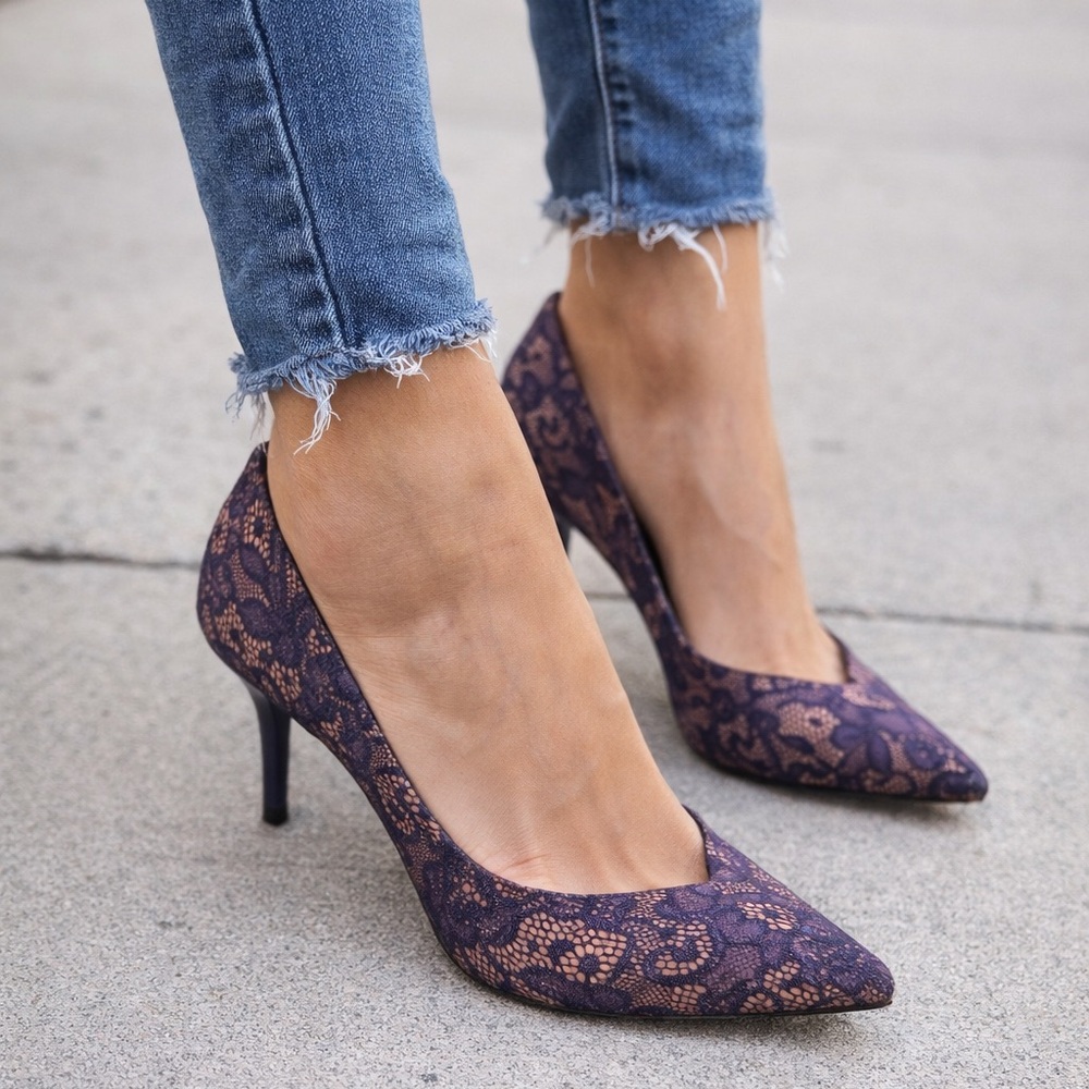 Zara Basic Collection Pumps
Lace Overlay Women's Heels size 39